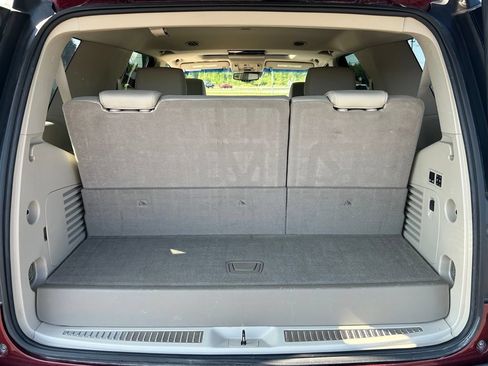 Used 2018 GMC Yukon Denali w/ Denali Ultimate Package AWD/4WD image 39