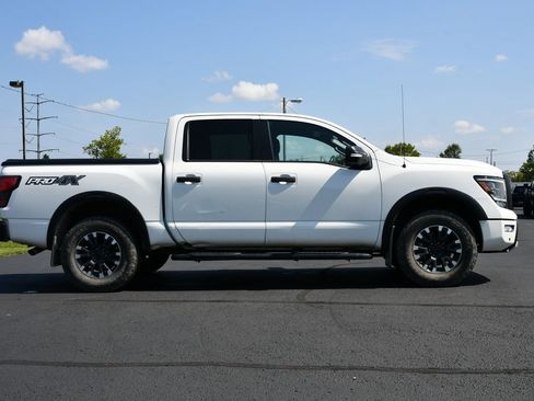 Used 2021 Nissan Titan PRO-4X w/ Pro-4x Convenience Package AWD/4WD image 8