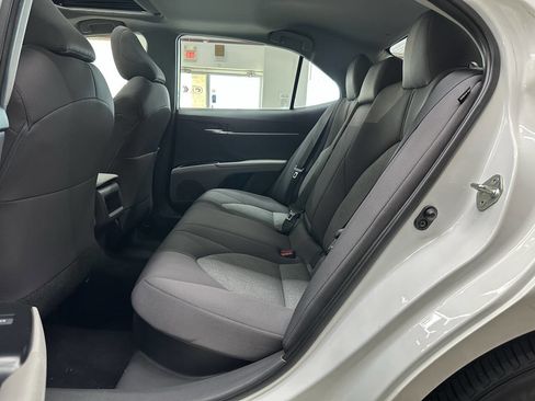 Used 2020 Toyota Camry LE image 13