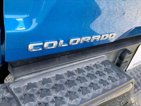 Used 2023 Chevrolet Colorado Z71 w/ Z71 Convenience Package 2 image 29