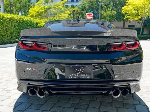 Used 2018 Chevrolet Camaro ZL1 RWD image 23