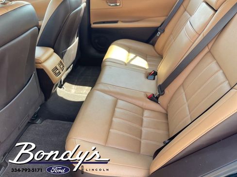 Used 2017 Lexus ES 350 w/ Luxury Package image 12