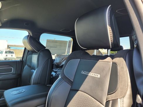 New 2026 RAM 2500 Laramie AWD/4WD image 13