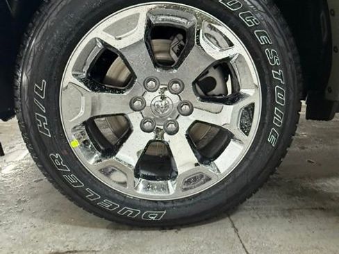 New 2026 RAM 1500 4x4 Crew Cab image 10