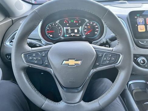 Used 2018 Chevrolet Malibu Premier w/ Driver Confidence Package image 28