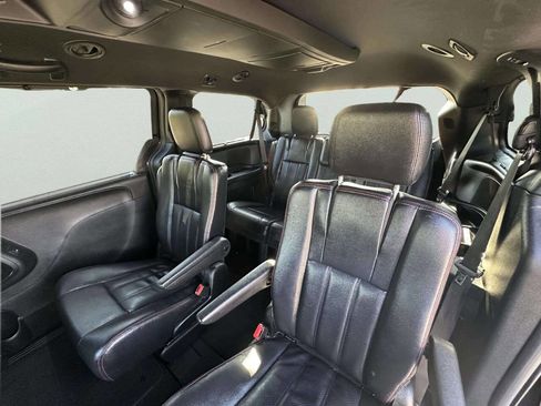 Used 2017 Dodge Grand Caravan GT FWD image 15