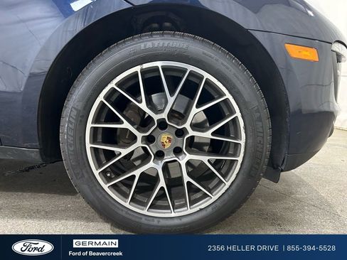 Used 2018 Porsche Macan image 11
