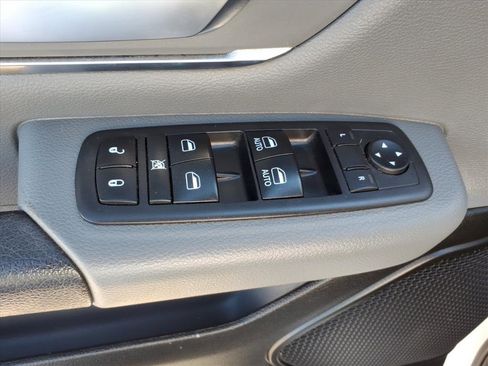 Used 2019 RAM 1500 Big Horn AWD/4WD image 25