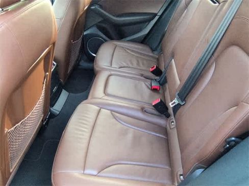 Used 2017 Audi Q5 2.0T Premium Plus w/ Technology Package image 21