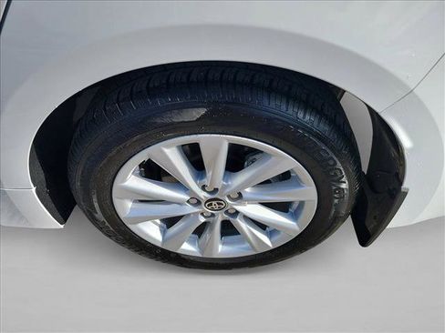 Used 2025 Toyota Corolla LE image 12