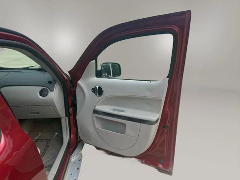 Used 2008 Chevrolet HHR LT FWD image 12