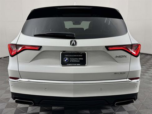Used 2024 Acura MDX SH-AWD w/ Technology Package image 9