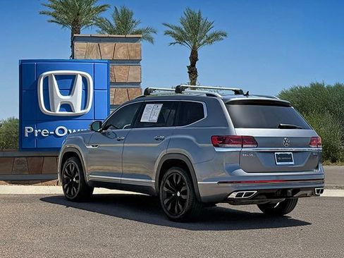 Used 2023 Volkswagen Atlas SEL Premium AWD/4WD image 3
