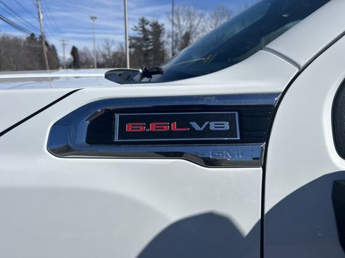 Used 2022 GMC Sierra 2500 SLE w/ SLE Convenience Package image 4