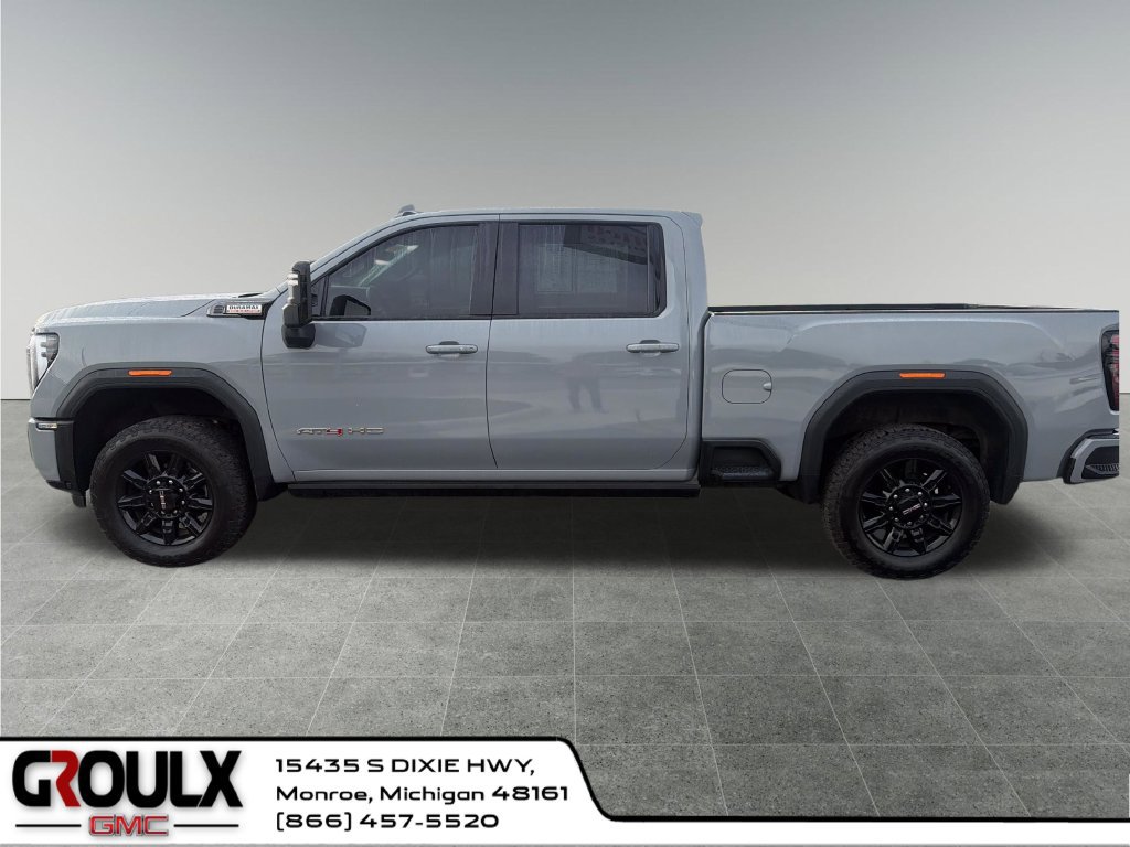 Used 2024 GMC Sierra 2500 AT4 w/ AT4 Premium Plus Package AWD/4WD image 3