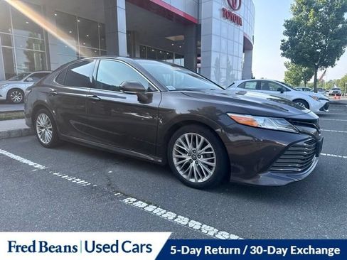 Used 2018 Toyota Camry XLE w/ Driver Assist Package FWD image 3