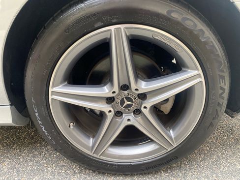 Used 2020 Mercedes-Benz E 350 4MATIC Sedan image 39