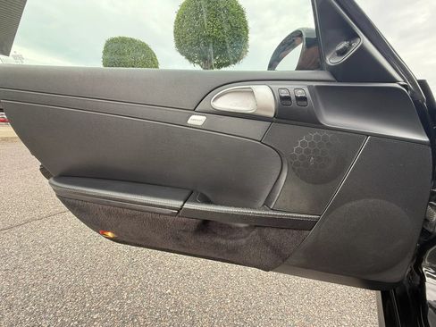 Used 2005 Porsche Boxster S RWD image 22