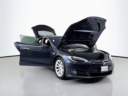 Used 2017 Tesla Model S 100D AWD/4WD image 28