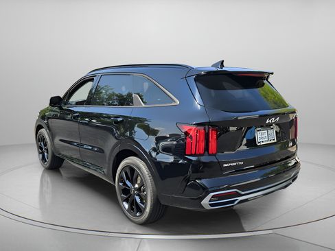 Used 2023 Kia Sorento SX FWD image 3