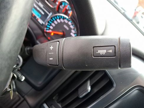 Used 2019 Chevrolet Silverado 1500 LT w/ All Star Edition image 14