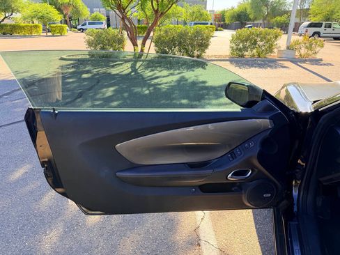 Used 2014 Chevrolet Camaro SS w/ SS Performance Package RWD image 9