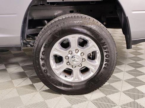 Used 2024 RAM 2500 Big Horn w/ Bed Utility Group image 17