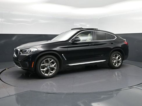 Certified 2025 BMW X4 xDrive30i w/ Premium Package AWD/4WD image 3