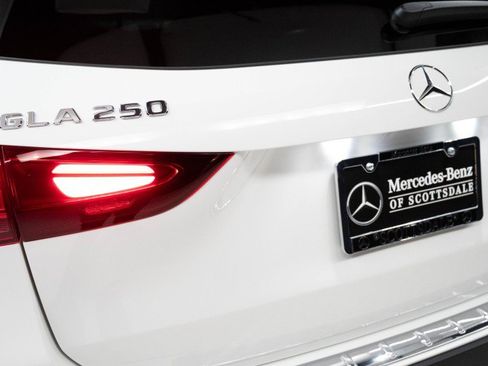 Certified 2026 Mercedes-Benz GLA 250 image 9