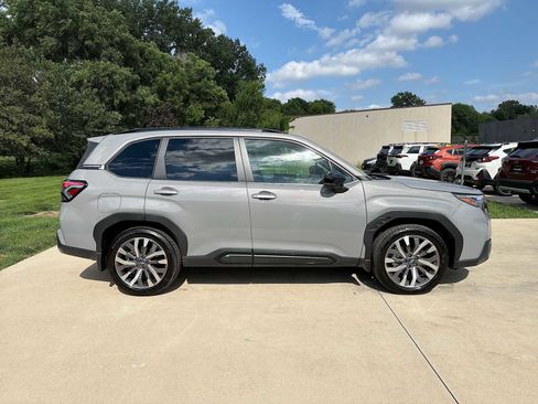 Used 2026 Subaru Forester Touring AWD/4WD image 7