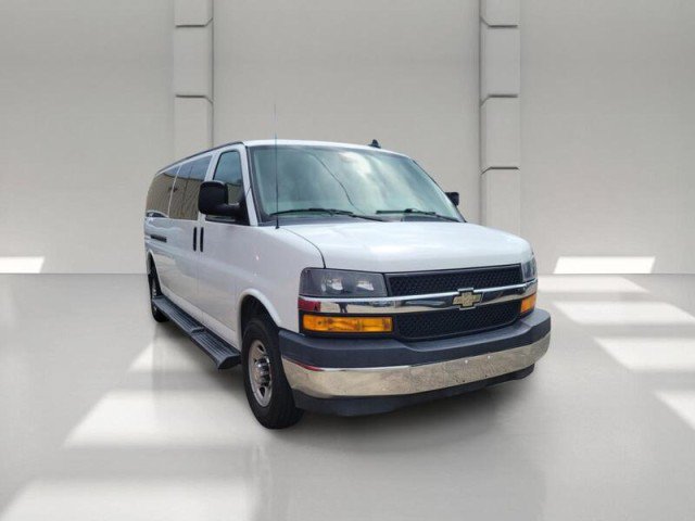 Used 2021 Chevrolet Express 3500 LT w/ LT Preferred Equipment Group RWD image 3
