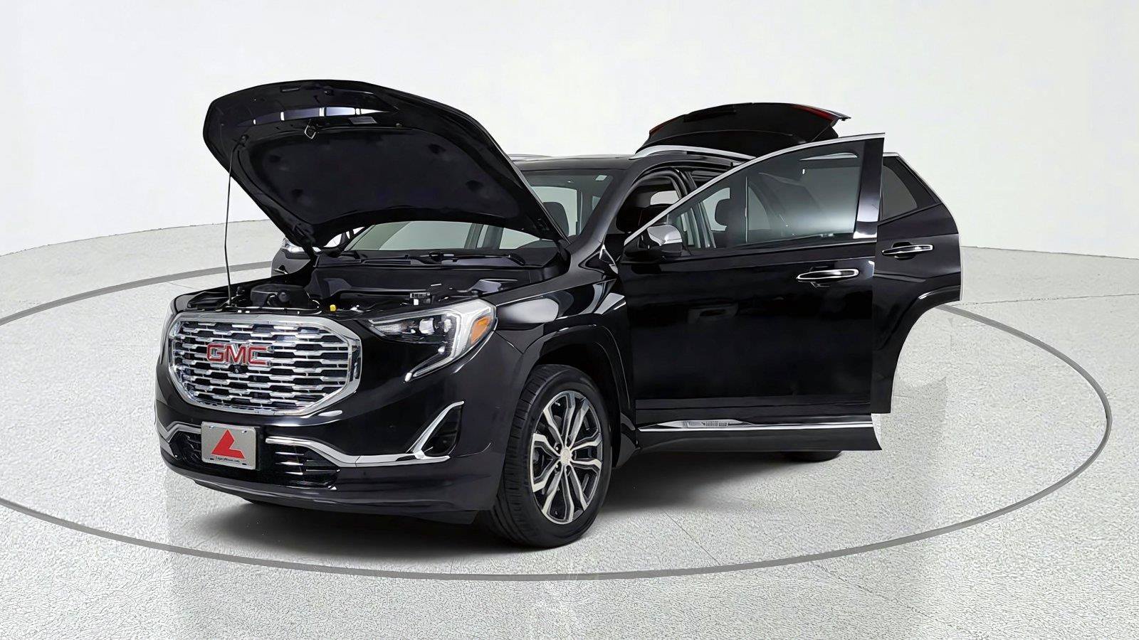 Used 2020 GMC Terrain Denali w/ Denali Premium Package AWD/4WD image 10