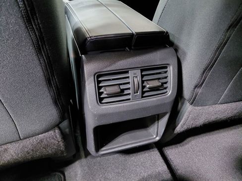 Used 2023 Nissan Rogue S image 35