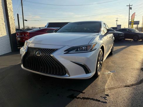 Used 2021 Lexus ES 350 w/ Premium Package image 2