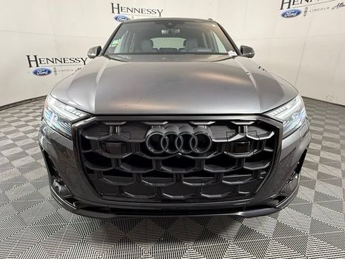 Used 2025 Audi SQ7 Prestige AWD/4WD image 11