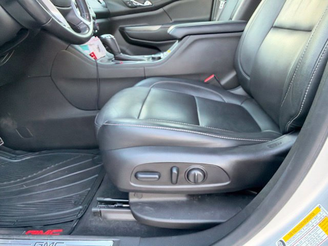 Used 2019 GMC Acadia SLT AWD/4WD image 6