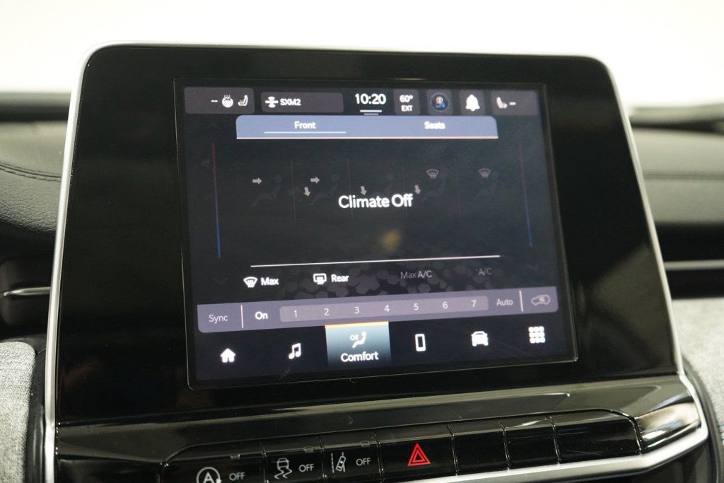 Used 2023 Jeep Compass Latitude w/ Sun and Sound Group AWD/4WD image 25