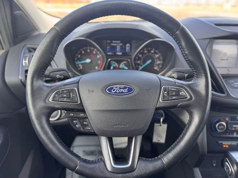 Used 2018 Ford Escape SEL image 9