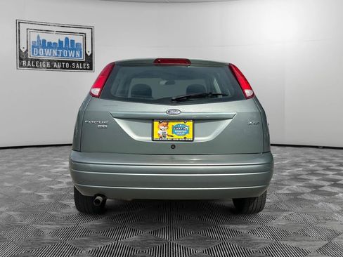 Used 2005 Ford Focus SES FWD image 7