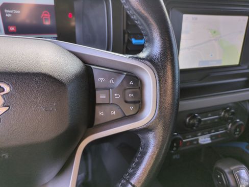 Used 2022 Ford Bronco Black Diamond image 17