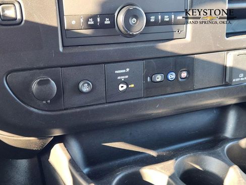Used 2024 GMC Savana 2500 w/ Driver Convenience Package image 17