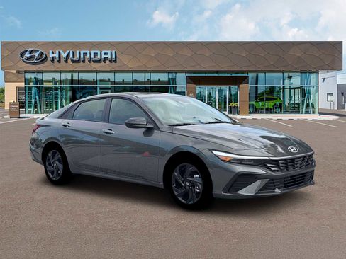 New 2026 Hyundai Elantra Sport image 10