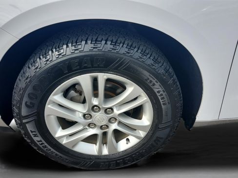 Used 2020 Buick Enclave Essence w/ Sound and Sites Package image 22