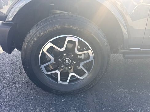 Used 2023 Ford Bronco Outer Banks image 14