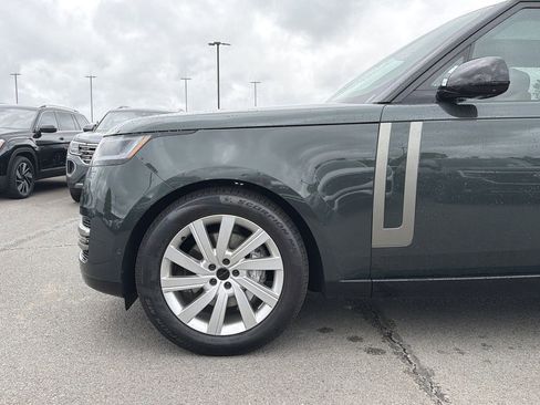 New 2026 Land Rover Range Rover SE image 9