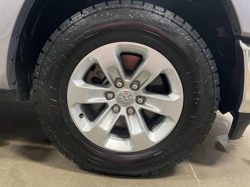 Used 2019 RAM 1500 Laramie AWD/4WD image 8