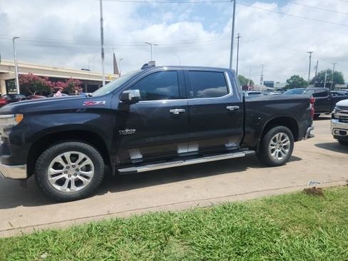 Used 2023 Chevrolet Silverado 1500 LTZ w/ Technology Package AWD/4WD image 4