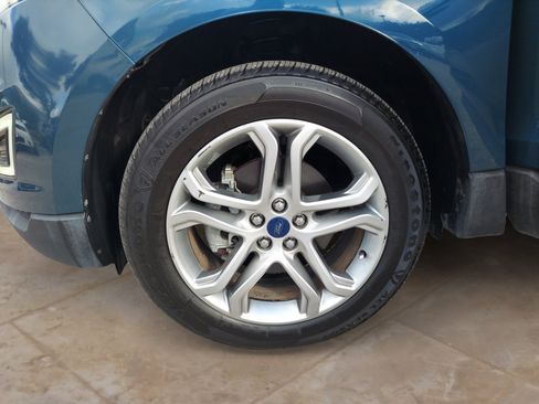 Used 2016 Ford Edge Titanium FWD image 28