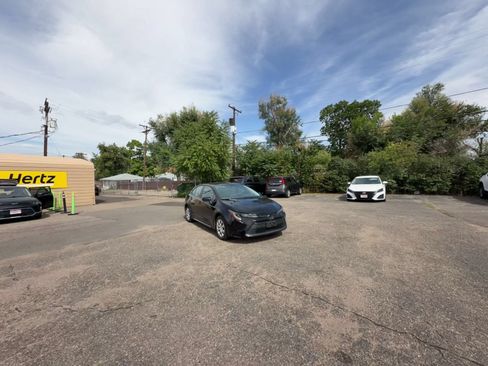 Used 2025 Toyota Corolla LE FWD image 3