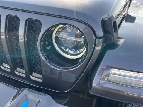 Used 2021 Jeep Wrangler Unlimited Sahara image 27